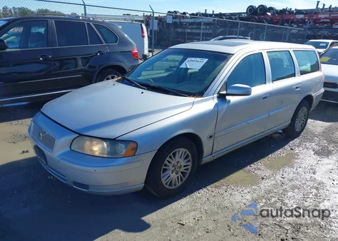 2005 Volvo V70 2.4 from USA, damaged, VIN YV1SW612252521219
